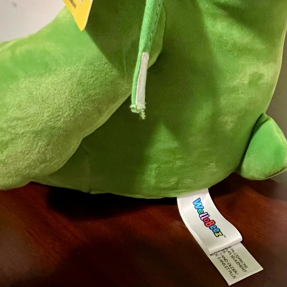 WelloBeez Mask Mate Triceratops Dinosaur Green Antimicrobial Washable Plush NEW